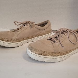 Clark's Collection Blush Rose Suede Sneaker Size 8.5